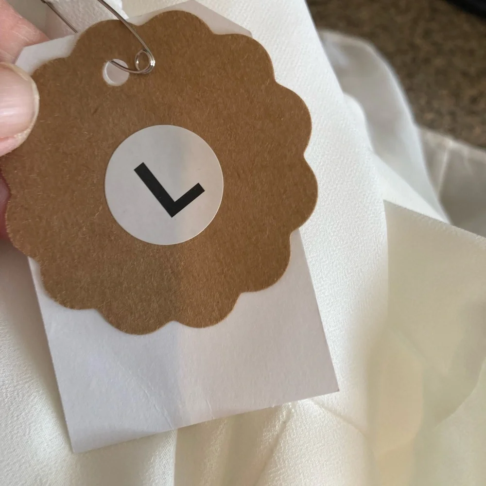 NEW large beautiful long white dress